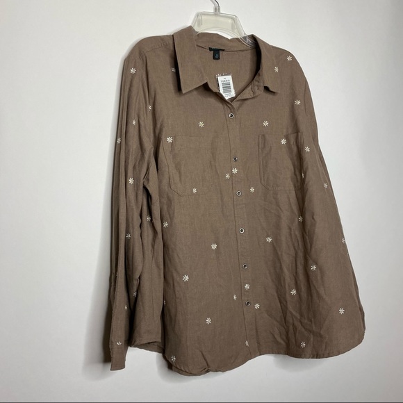 Torrid Taylor Denim Daisy Embroidered Button Down - Picture 11 of 11